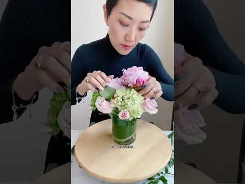 How To Take Care Of Tulips In A Vase? 5 Florists-advised Tips!